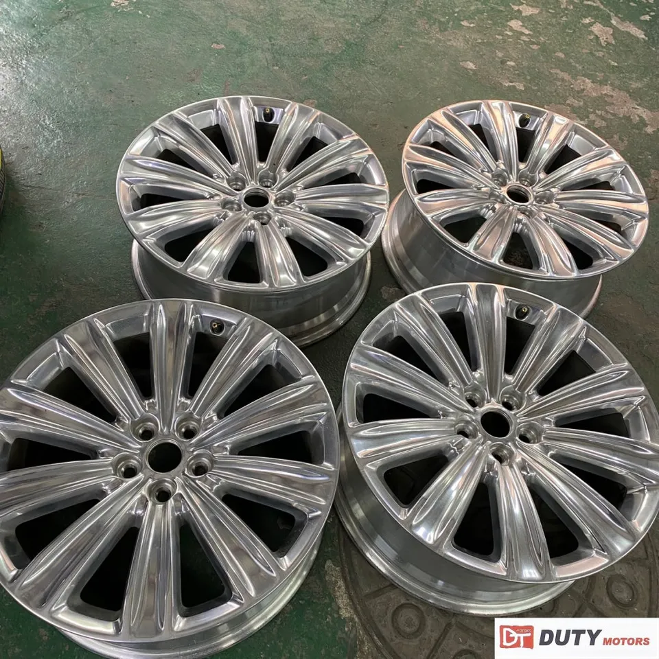 Ford Explorer wheel repair - Ford Explorer Wheel Repair & Painting Review: Gunmetal Finish photo 5