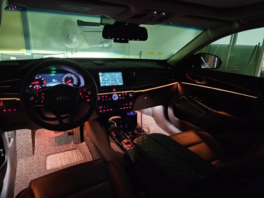 Kia K7 Ambient Lighting Review — Enhanced Interior Mood