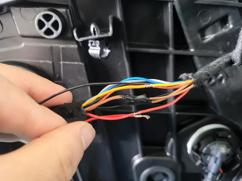 Kia Sportage other - Kia Sportage Other Car Service Review — DIY Door Spot Lights photo 4
