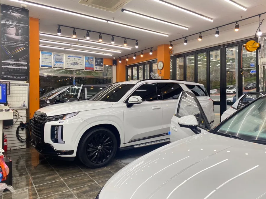 Hyundai Palisadeのカーフィルム施工事例｜費用目安・仕上がり 施工写真 2-2