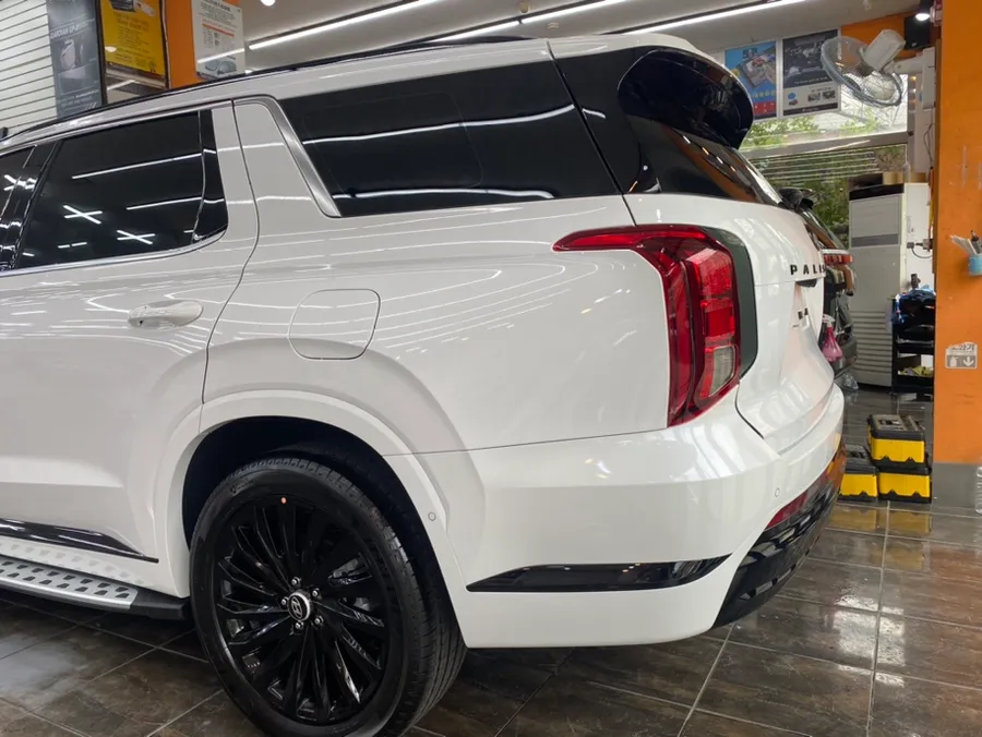 Hyundai Palisadeのカーフィルム施工事例｜費用目安・仕上がり 施工写真 3-3