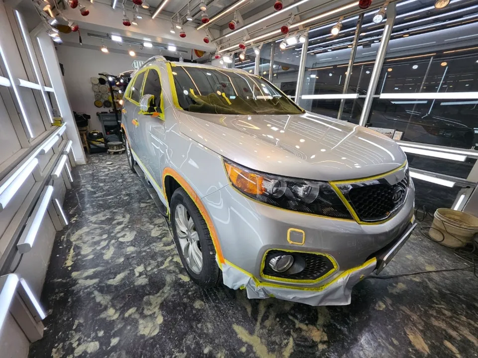 Kia Sorentoのガラスコーティング事例|費用目安・仕上がり 施工写真 1-3