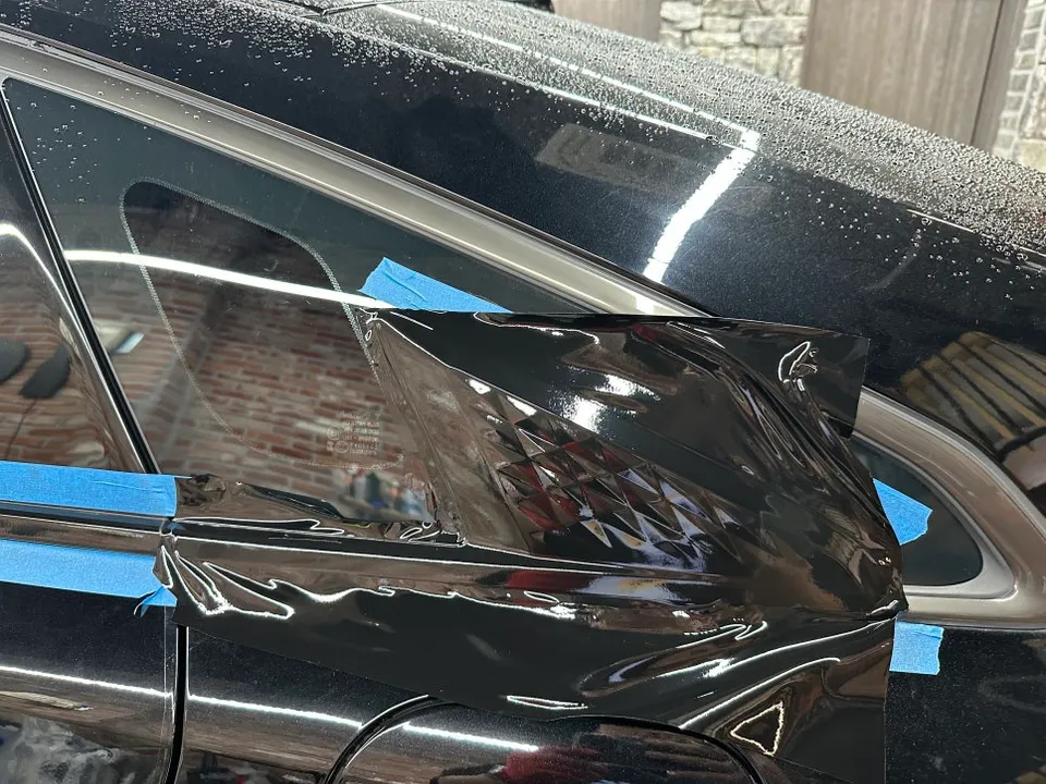 Kia K8 PPF施工事例|クロームパーツの印象変化 施工写真 3-2