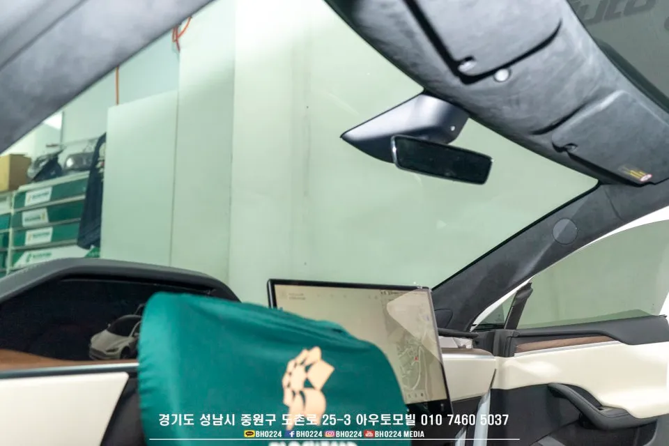 Tesla Model S カーフィルム施工事例｜費用目安・仕上がり 施工写真 3-2