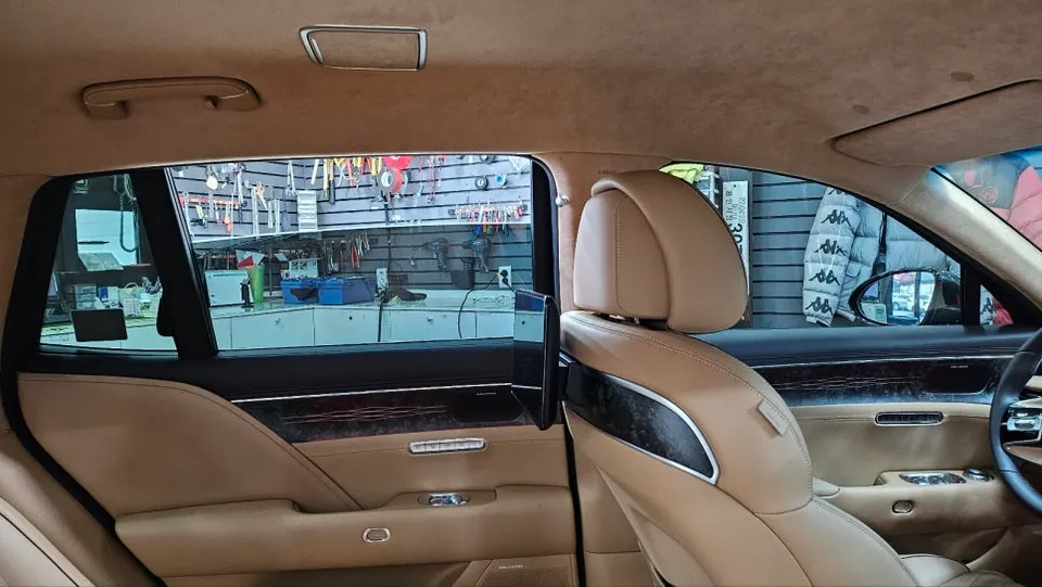 Genesis G90 カーフィルム施工事例｜費用目安・仕上がり 施工写真 4