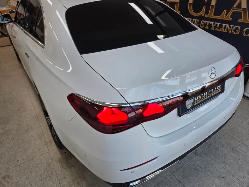 Mercedes-Benz E-Class W214 ambient lighting - Mercedes-Benz E-Class Ambient Lighting Upgrade Review photo 3