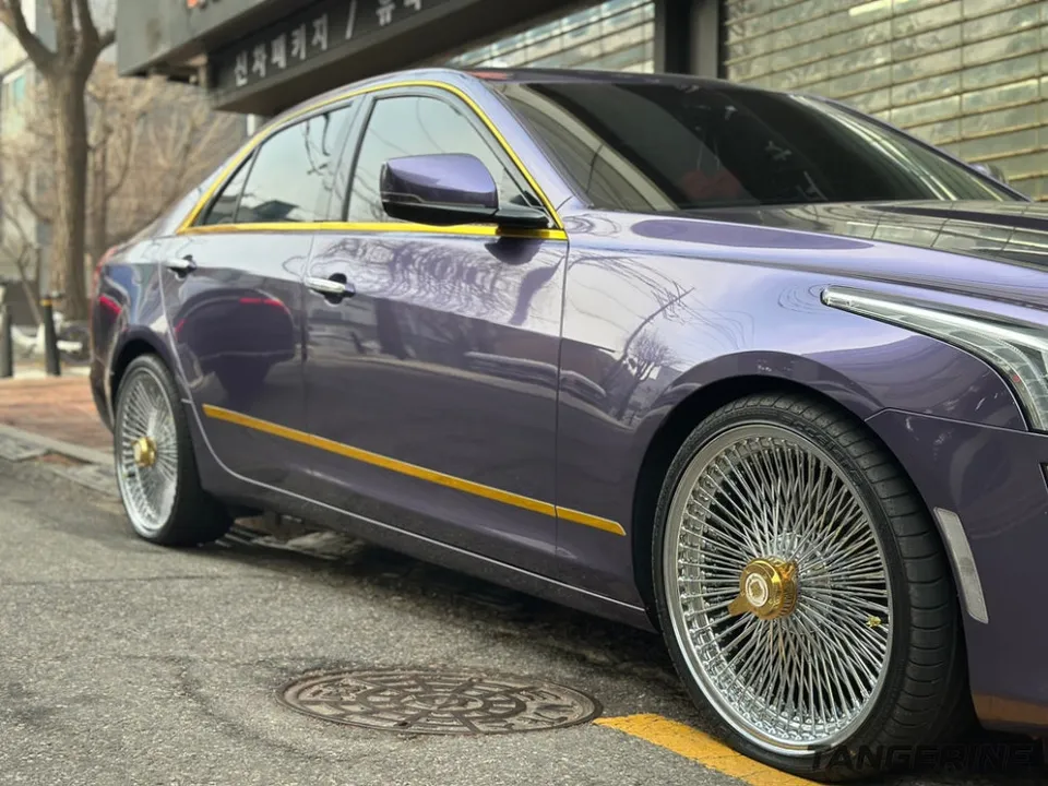 Cadillac CT5のカーラッピング事例|費用目安・仕上がり 施工写真 1-3