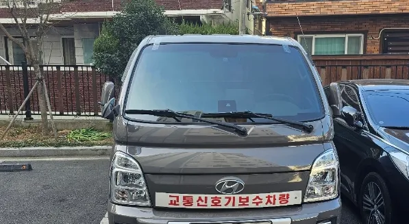 Hyundai Porter 2のカーフィルム施工事例|費用目安と仕上がり 施工写真 3-3