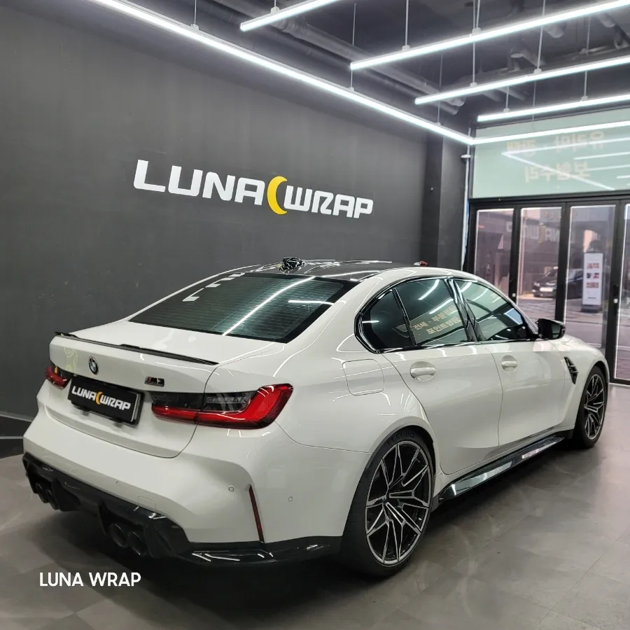 BMW M3のカーラッピング事例|サテンブラックの仕上がり 施工写真 3-1