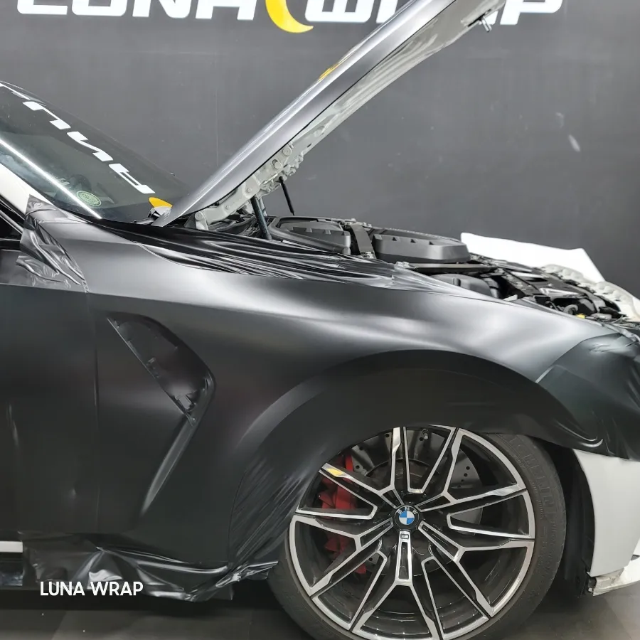 BMW M3のカーラッピング事例|サテンブラックの仕上がり 施工写真 1-3