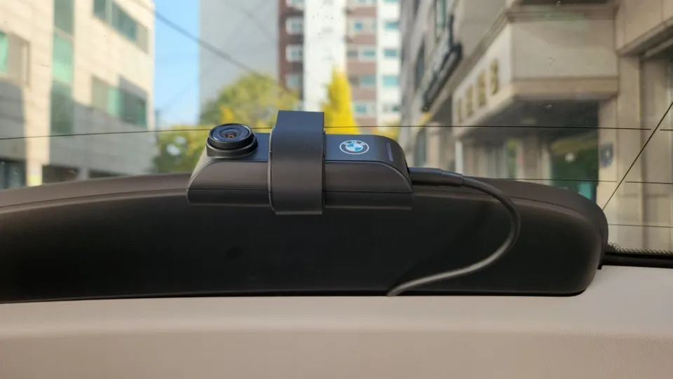 BMW 3 SeriesのAndroid Auto・CarPlay取付事例 施工写真 1-1