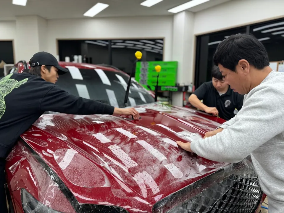 Genesis GV70のPPF施工事例|費用目安と仕上がり 施工写真 3-1