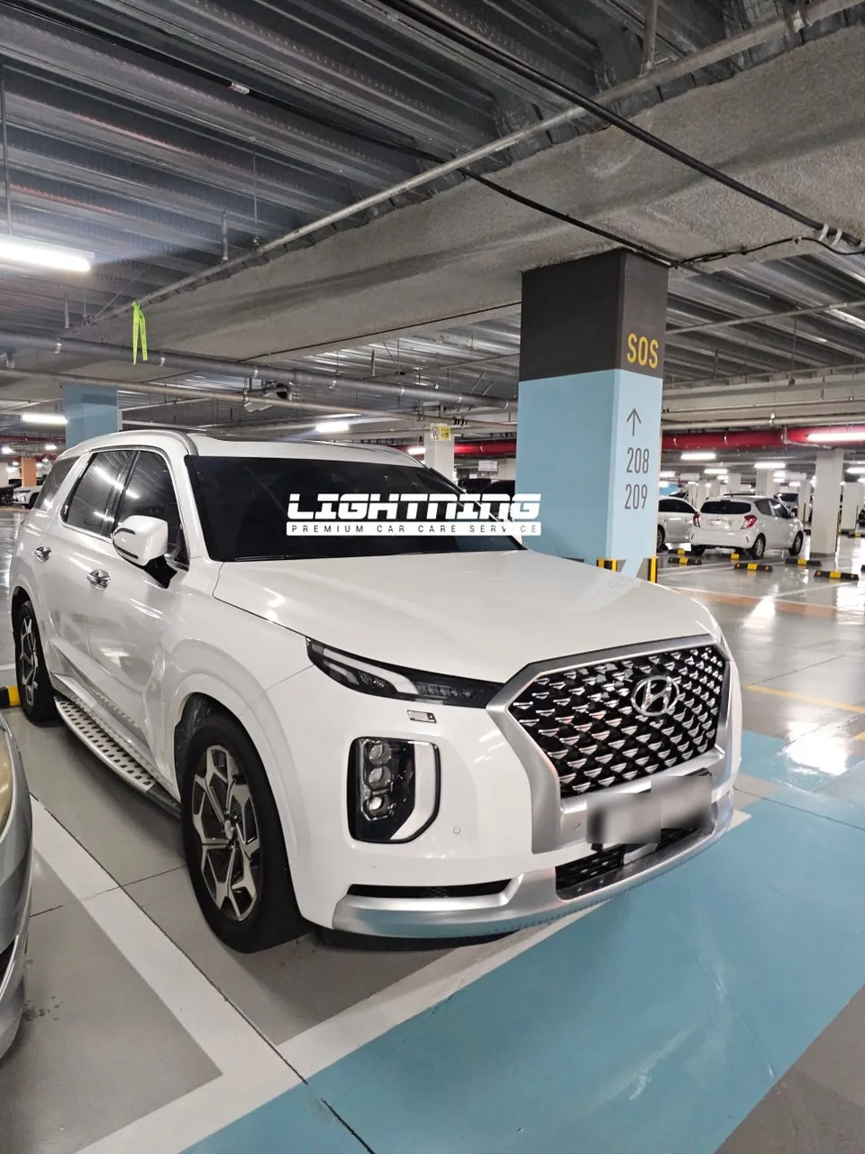 Hyundai Palisadeのガラスコーティング事例｜韓国での施工例 施工写真 2-1