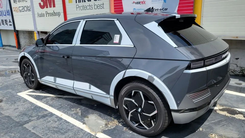Hyundai IONIQのカーフィルム施工事例｜費用目安・仕上がり 施工写真 1-3