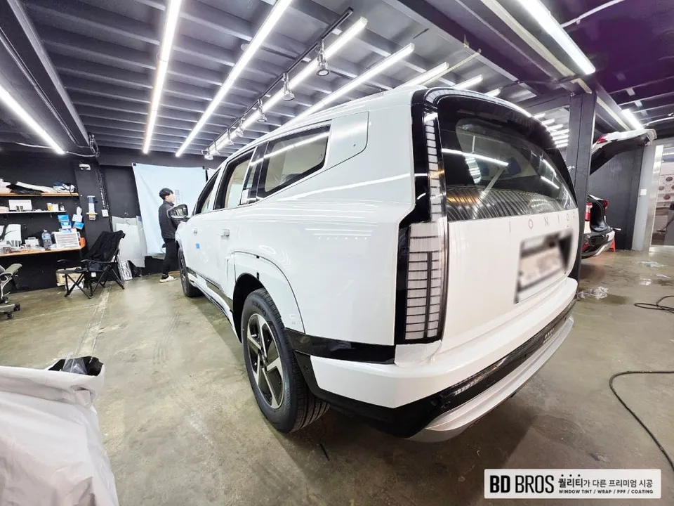 Hyundai IONIQ 9のカーフィルム施工事例｜費用目安・仕上がり 施工写真 1-3