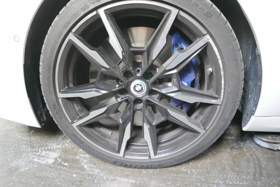 BMW 850i wheel repair - BMW 850i Wheel Repair & Painting Review photo 2