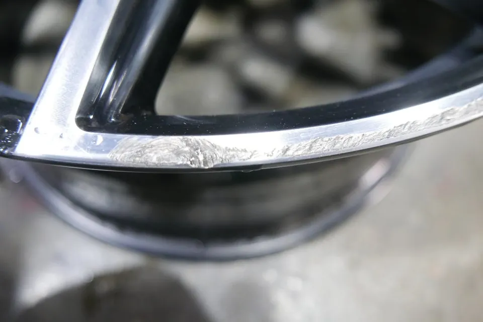 BMW 850i wheel repair - BMW 850i Wheel Repair & Painting Review photo 4