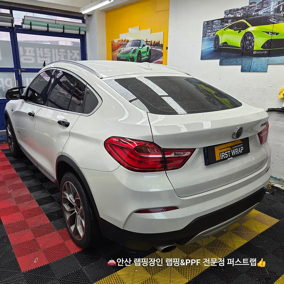 BMW X4のカーラッピング事例|サテンダークグレーで高級感アップ 施工写真 1-2