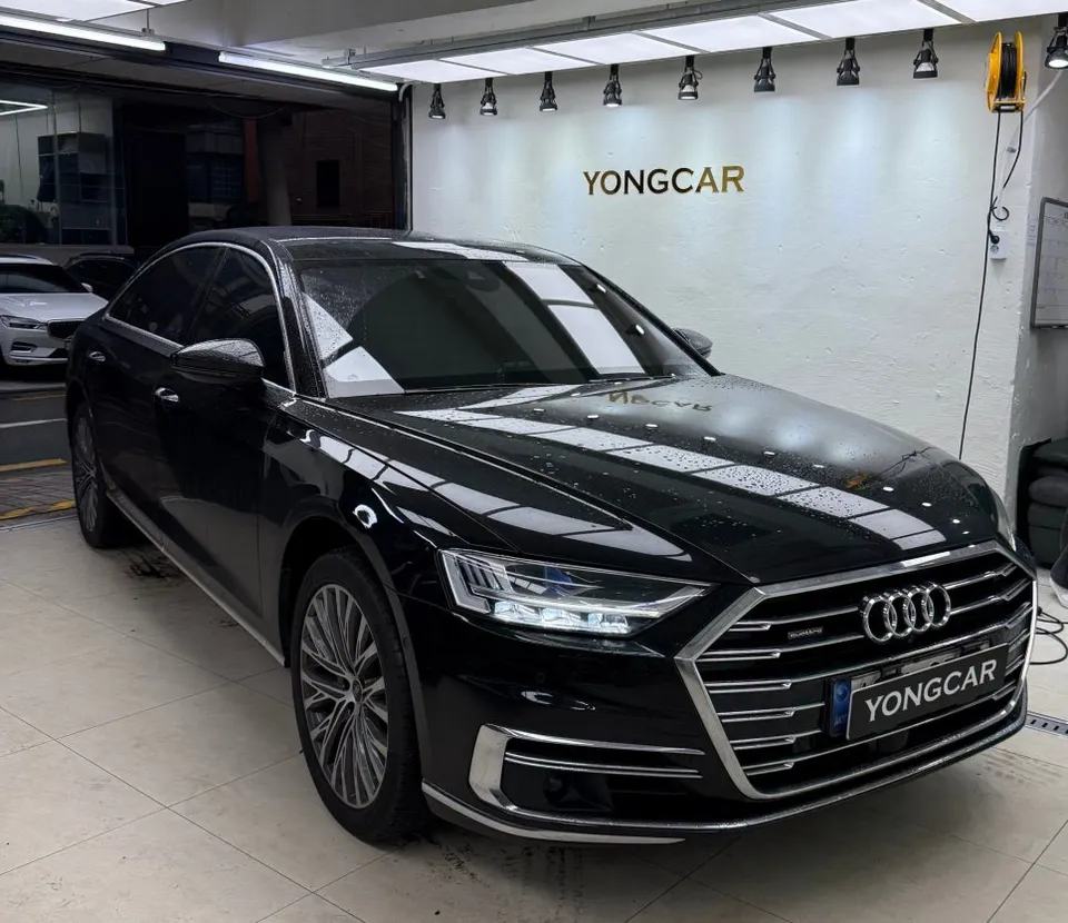 Audi A8のPPF部分施工事例|費用目安と仕上がり 施工写真 1-2