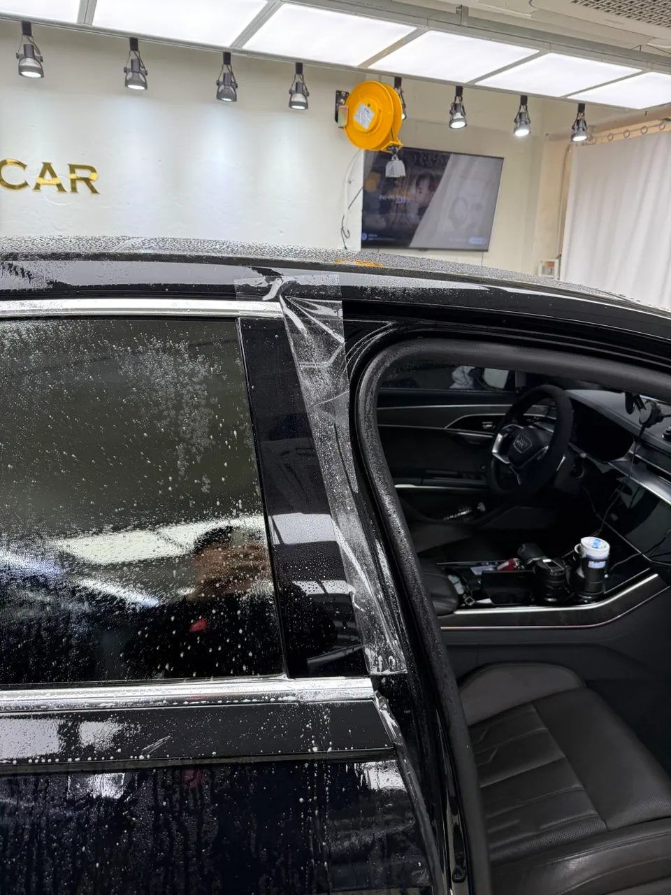 Audi A8のPPF部分施工事例|費用目安と仕上がり 施工写真 1-3