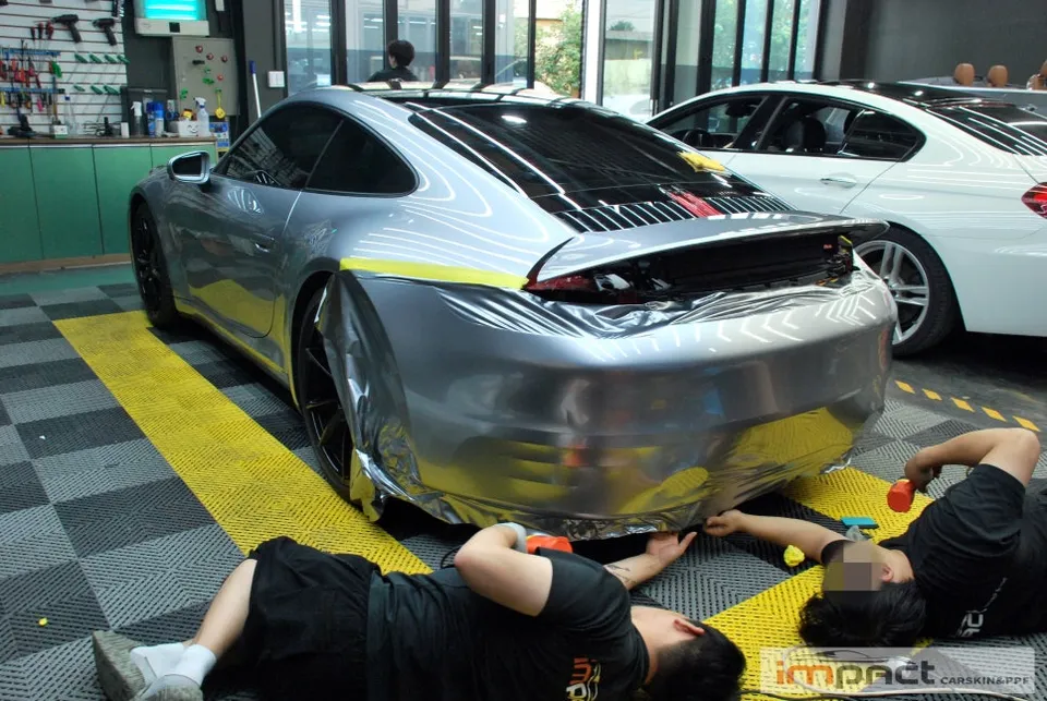 Porsche 911 Carreraのカーラッピング事例 施工写真 6