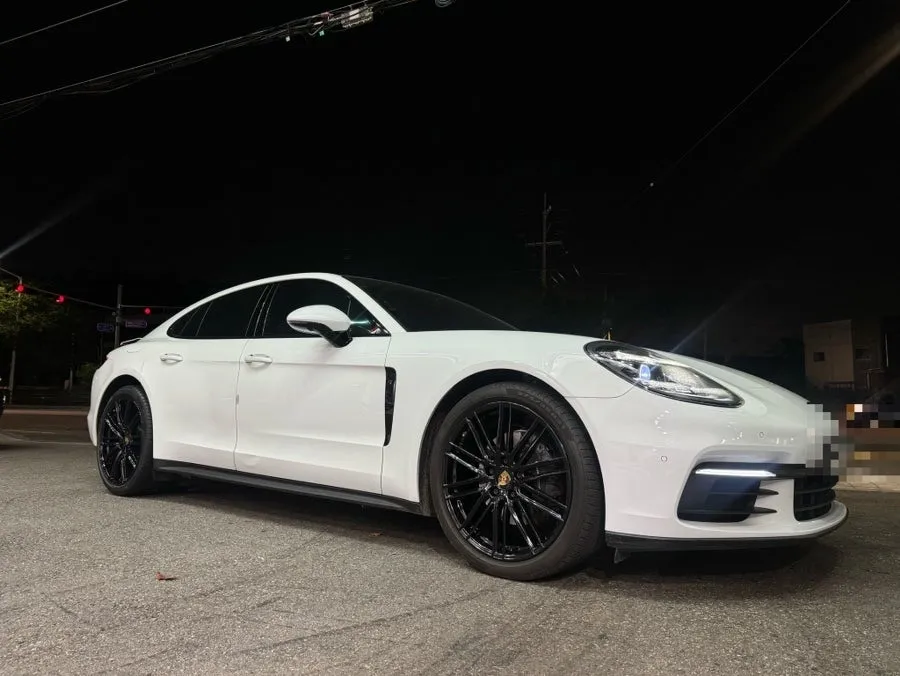 Porsche Panamera 971のホイールリペア・塗装事例 施工写真 1-2