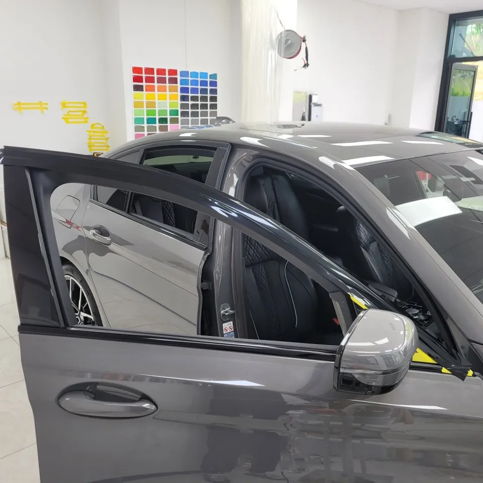BMW 5 Series G30 カーラッピング事例|費用目安・仕上がり 施工写真 3-2