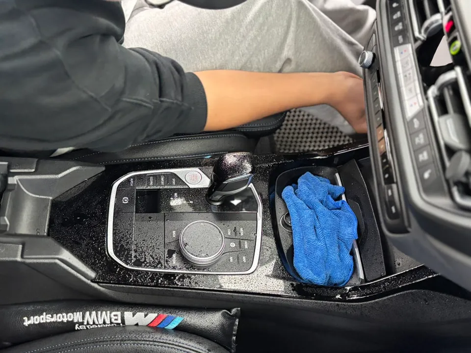 BMW 2 SeriesのPPF施工事例|傷防止効果と費用目安 施工写真 3-2