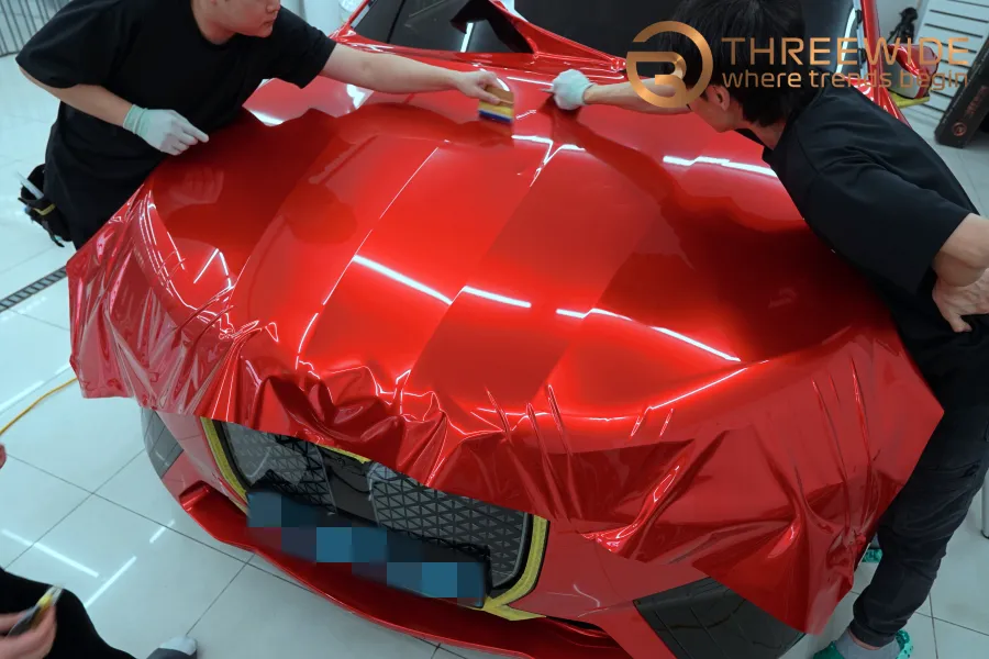 BMW iX vinyl wrap - BMW iX Vinyl Wrap Review: High-Gloss Red Color Change photo 5