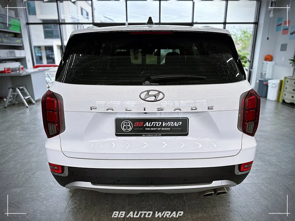 Hyundai Palisade vinyl wrap - Hyundai Palisade Vinyl Wrap Review: Chrome Delete & Grille Swap photo 4