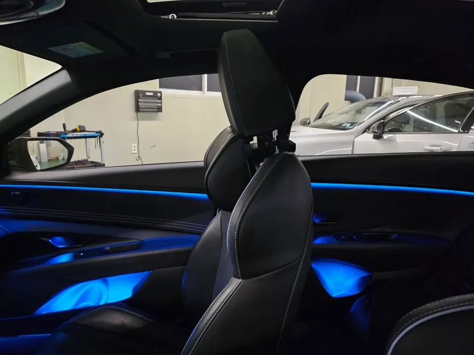 Hyundai Elantra ambient lighting - Hyundai Elantra Ambient Lighting Review — Enhanced Interior Mood photo 4