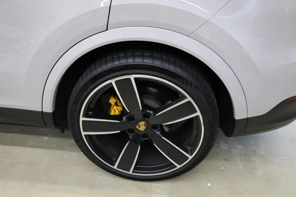 Porsche CayenneのPPF施工事例 施工写真 5