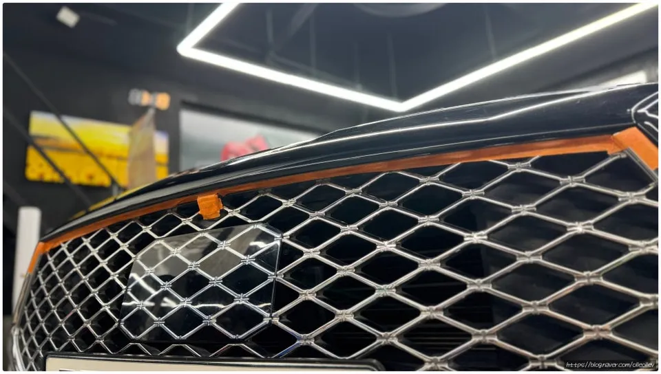 Genesis G90のカーラッピング事例|費用目安・仕上がり 施工写真 3-1