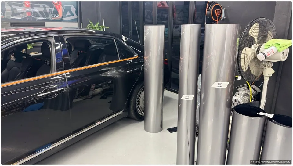 Genesis G90のカーラッピング事例|費用目安・仕上がり 施工写真 4-1
