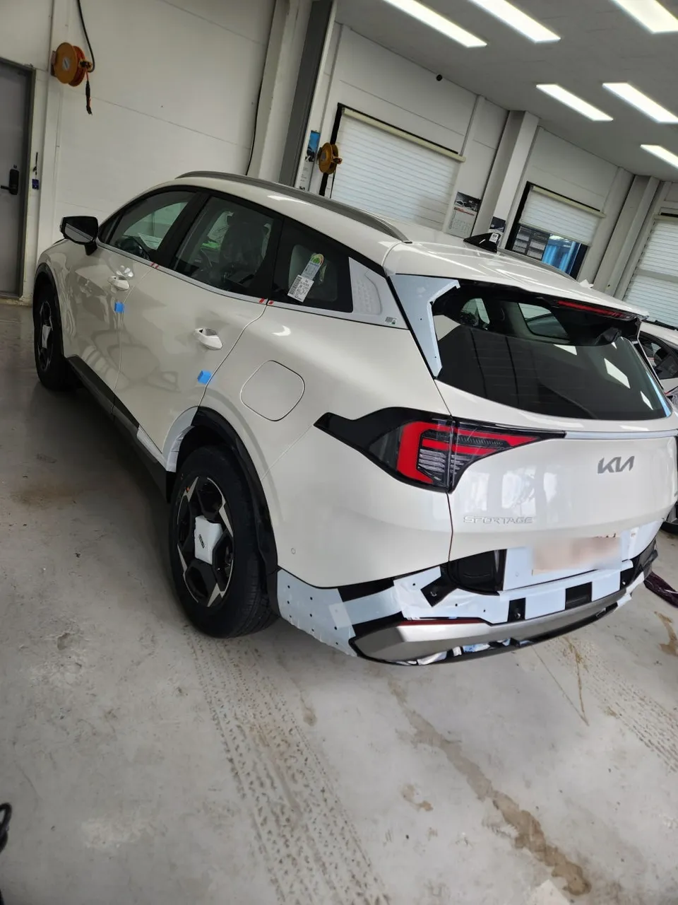 Kia Sportageのカーフィルム施工事例|断熱・スモークフィルム 施工写真 2-2