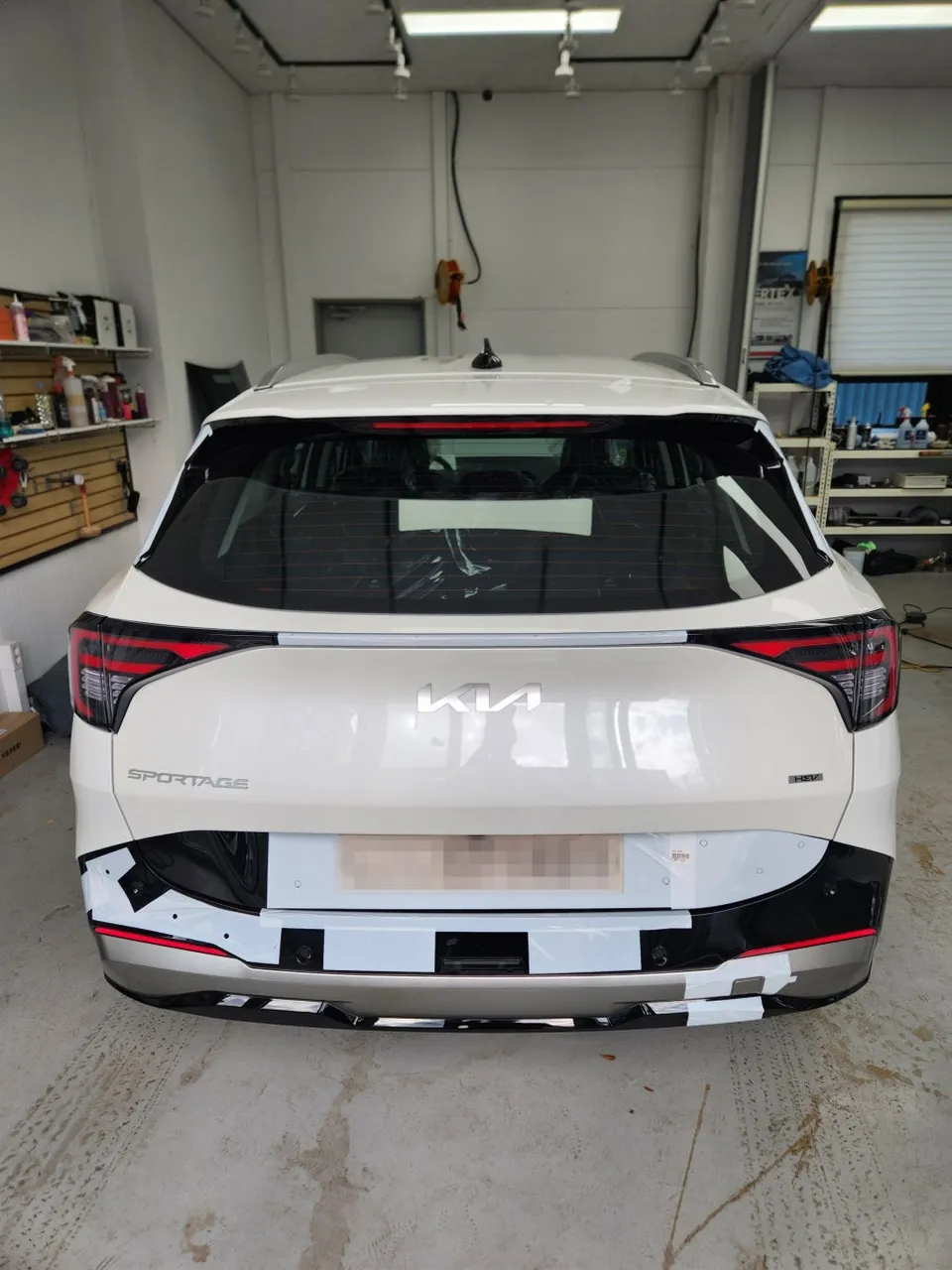 Kia Sportageのカーフィルム施工事例|断熱・スモークフィルム 施工写真 3-3