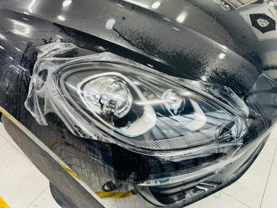 Porsche Macanのカーラッピング事例｜費用目安・仕上がり 施工写真 3-3