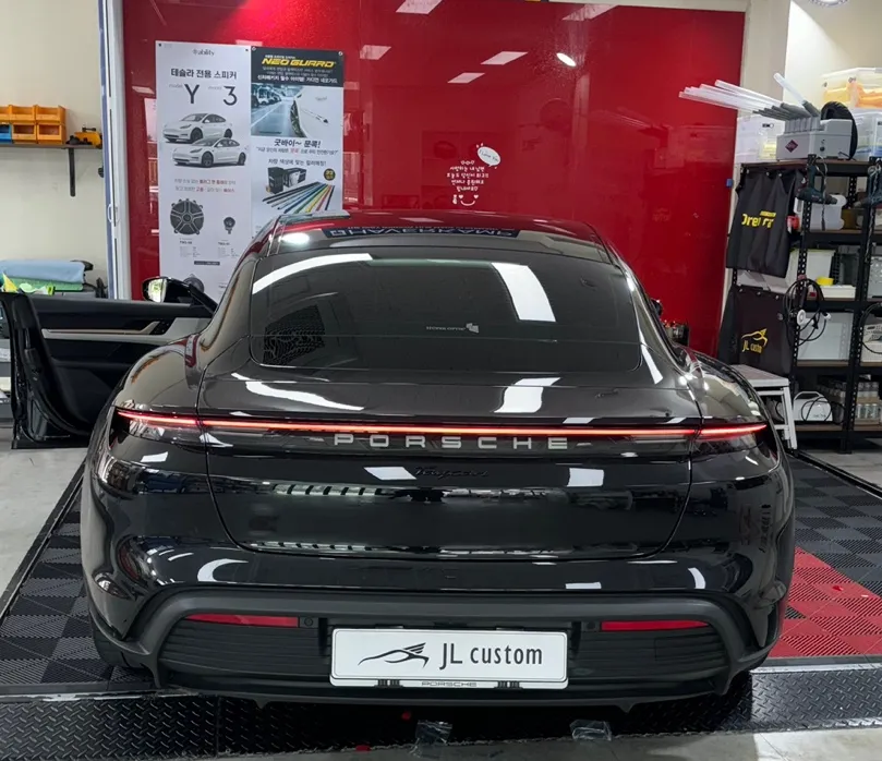 Porsche Taycan Seat Ventilation & Heating Review — Enhanced Comfo