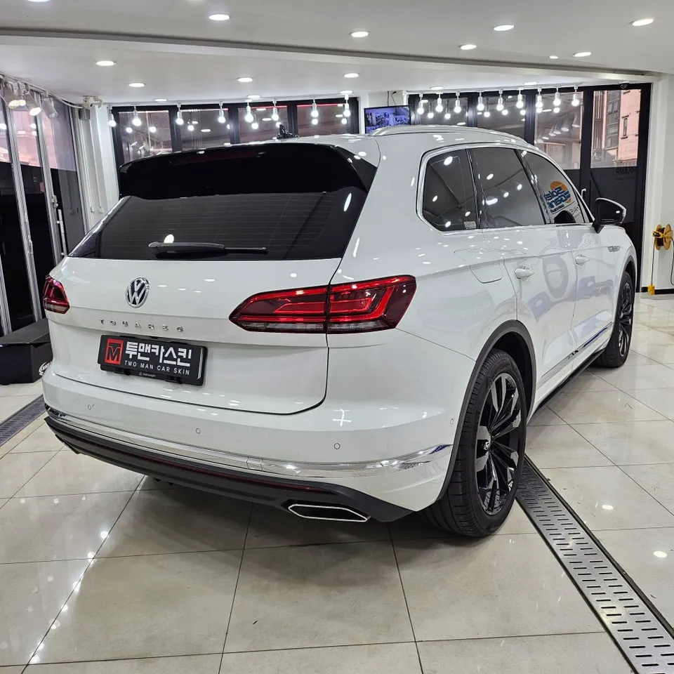 Volkswagen Touaregのカーラッピング事例 施工写真 5
