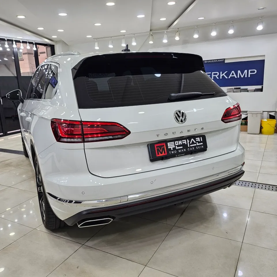 Volkswagen Touaregのカーラッピング事例 施工写真 6