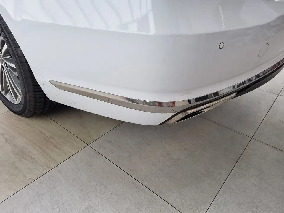 Genesis EQ900 vinyl wrap - Genesis EQ900 Vinyl Wrap Review: Chrome Delete Transformation photo 4
