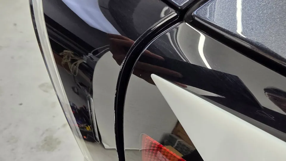 Tesla Model Yのホイールリペア・塗装事例 施工写真 4-2