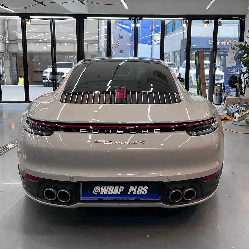 ポルシェ911のカーラッピング事例|費用目安・仕上がり 施工写真 3-1