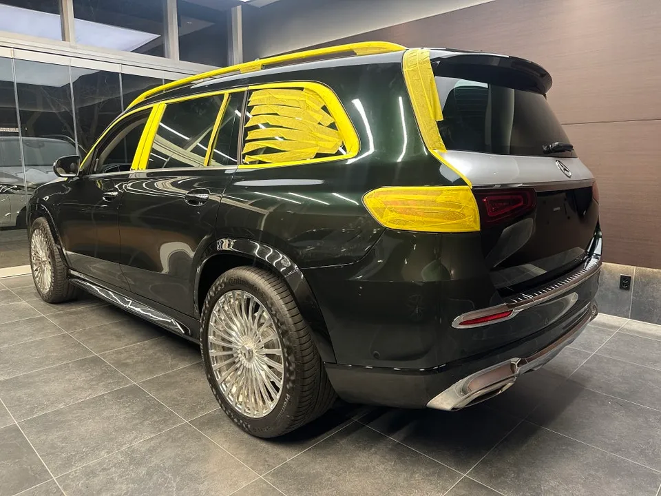 Mercedes-Benz GLS Maybachのカーラッピング事例|費用目安・仕上がり 施工写真 2-2