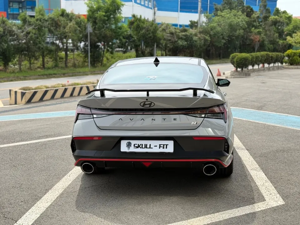Hyundai Elantra Nのカーラッピング事例|費用目安・仕上がり 施工写真 3-2