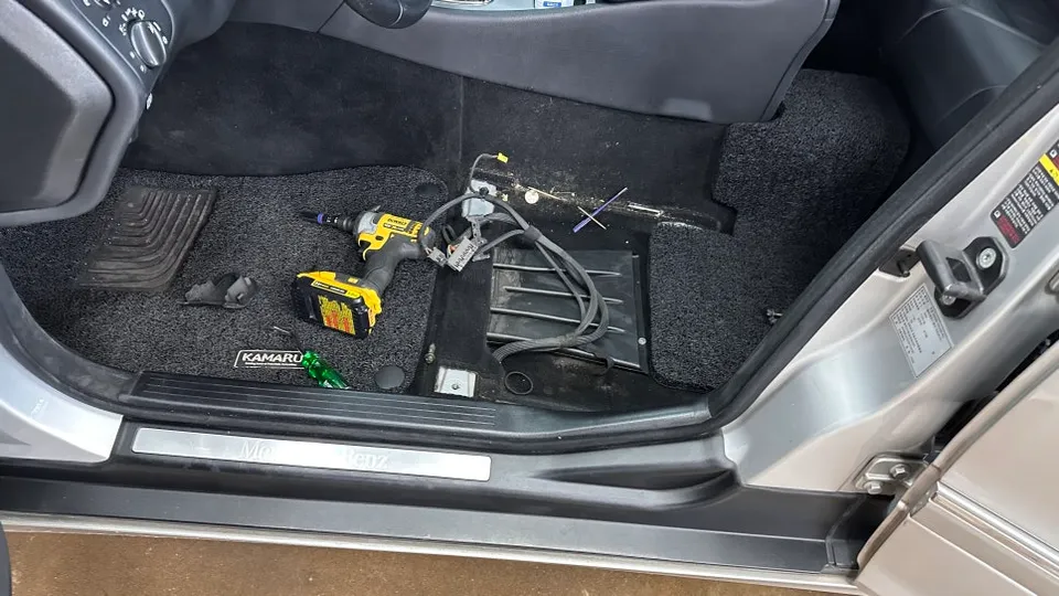 Mercedes-Benz C-Class soundproofing - Mercedes-Benz C-Class Soundproofing Installation Review — Cost photo 3