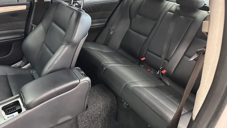 Mercedes-Benz C-Class soundproofing - Mercedes-Benz C-Class Soundproofing Installation Review — Cost photo 4