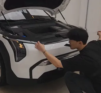 Kia EV3のPPF施工事例|生活傷から守るプロテクションフィルム 施工写真 2-3