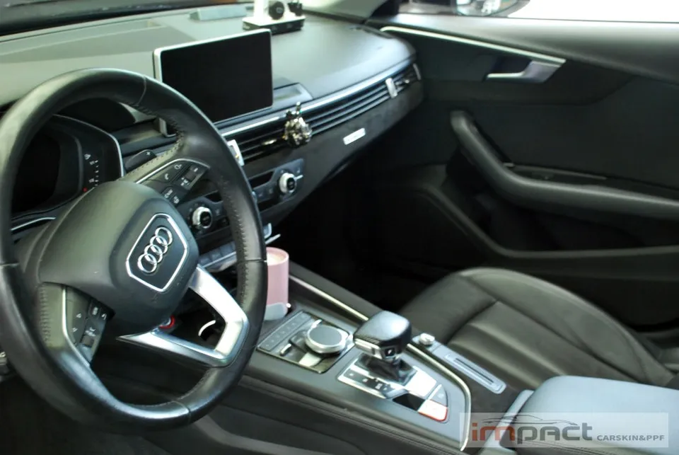 Audi A4のPPF施工事例|費用目安と仕上がり 施工写真 1-3