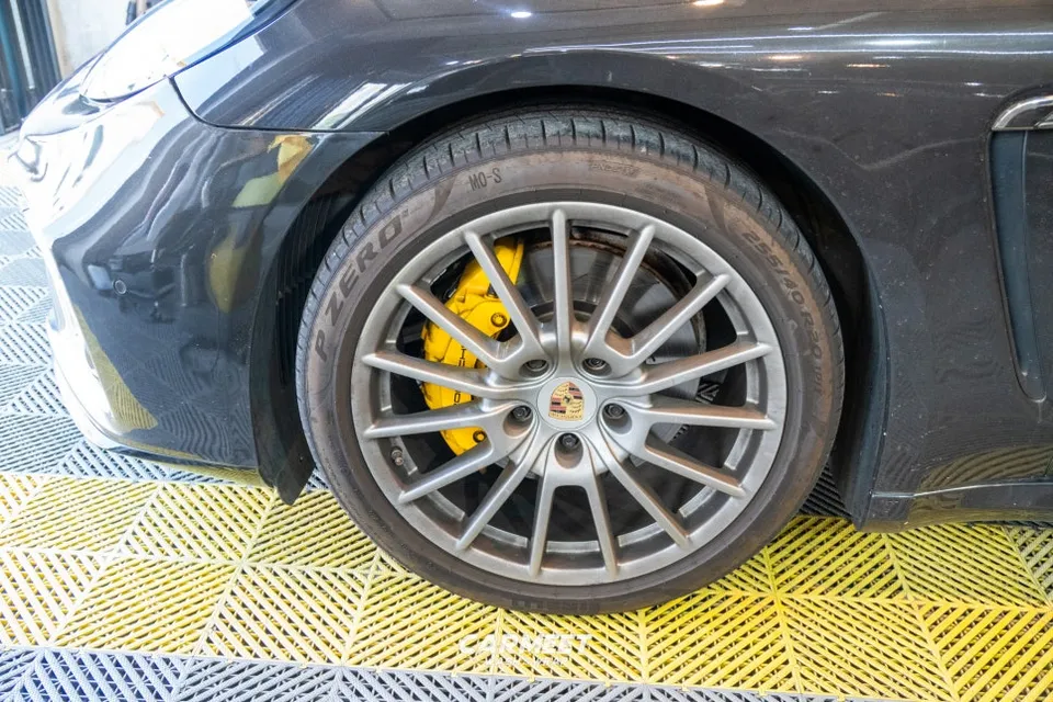 Porsche Panamera paint correction - Porsche Panamera Paint Correction Review photo 3